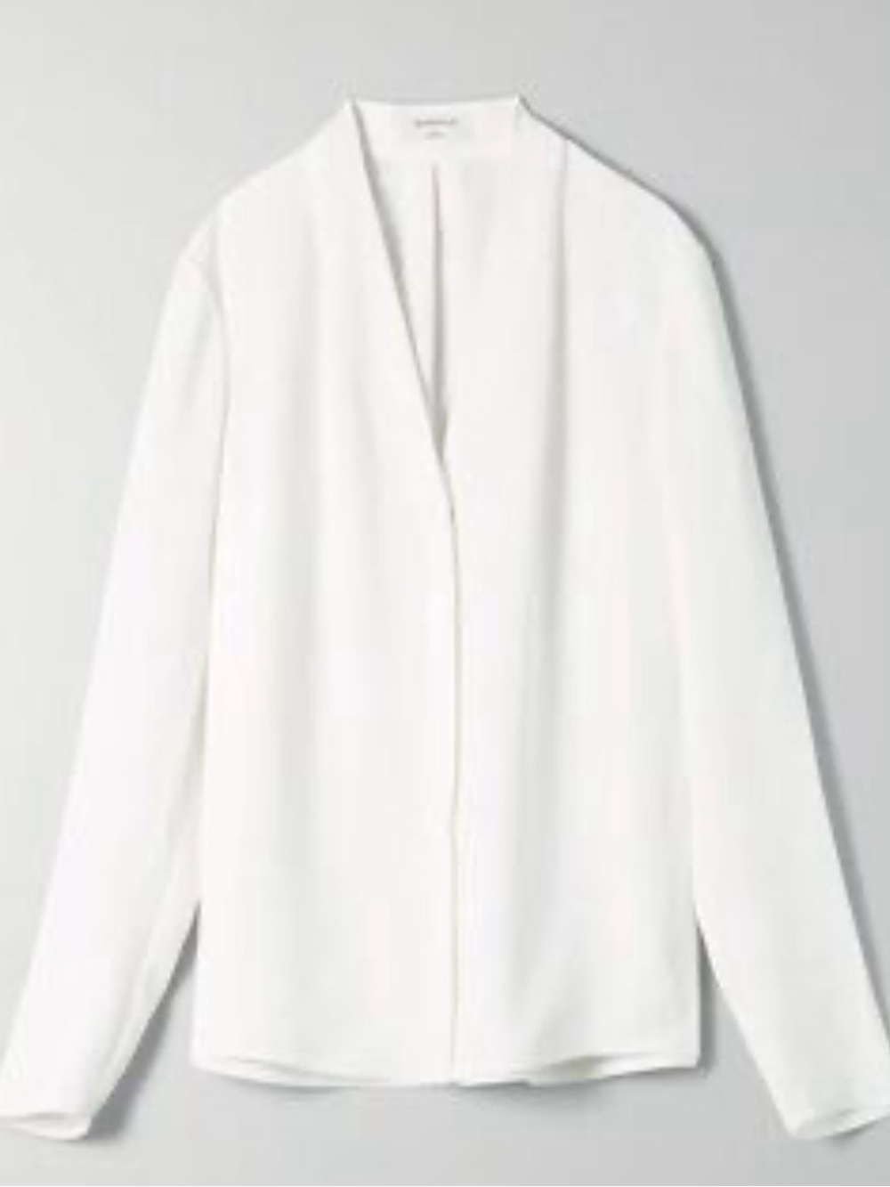 Aritzia Babaton light weight blouse
